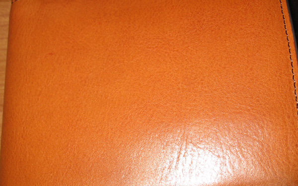 ココマイスターおすすめ財布の表面拡大画像