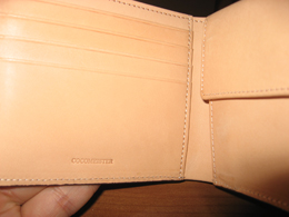 ココマイスターおすすめ財布の内側画像①